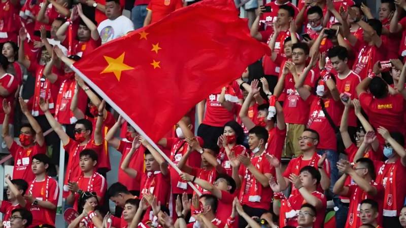 赛事实时数据采集员在球场现场的工作流程与常见误差